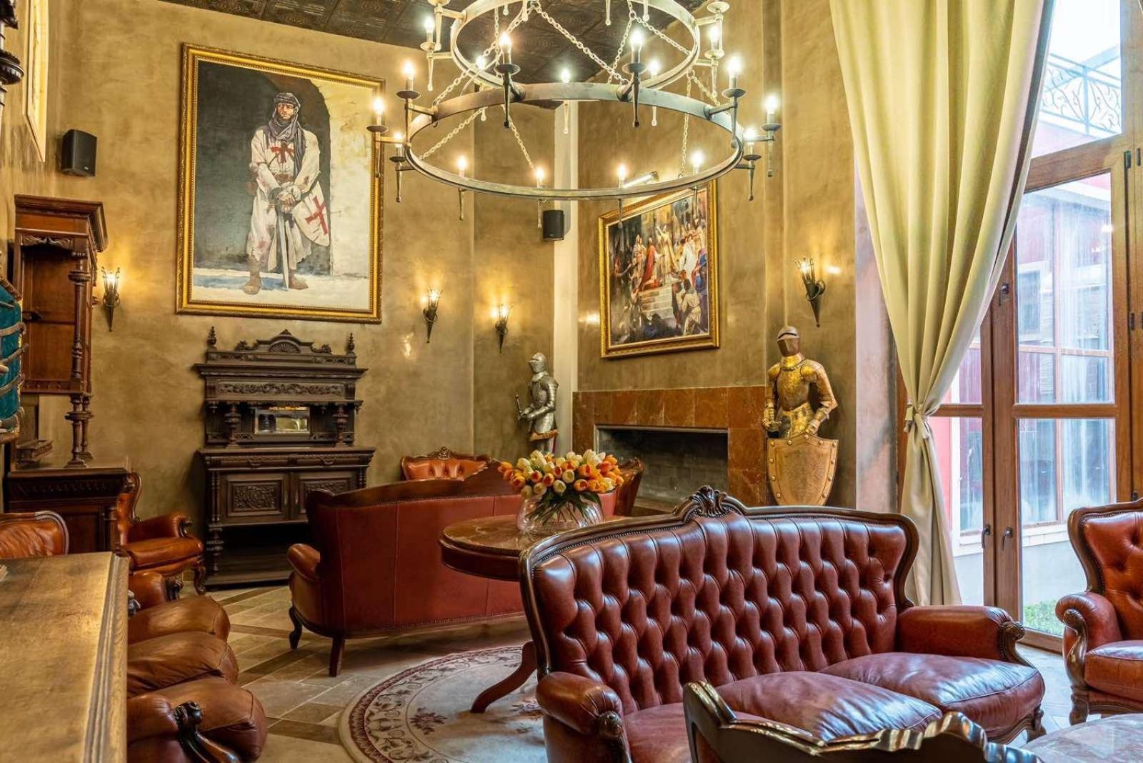 Alchemist Residence Von Goldenburg Belashtitsa Bagian luar foto