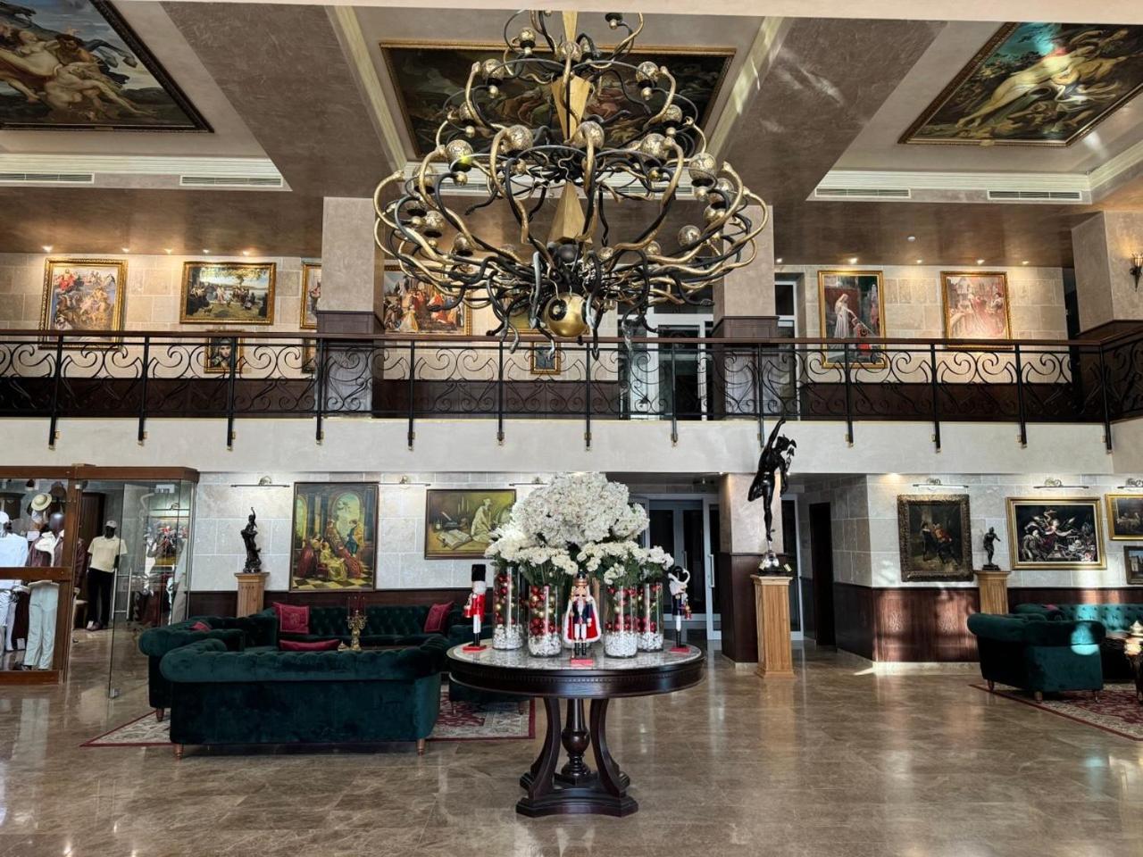 Alchemist Residence Von Goldenburg Belashtitsa Bagian luar foto