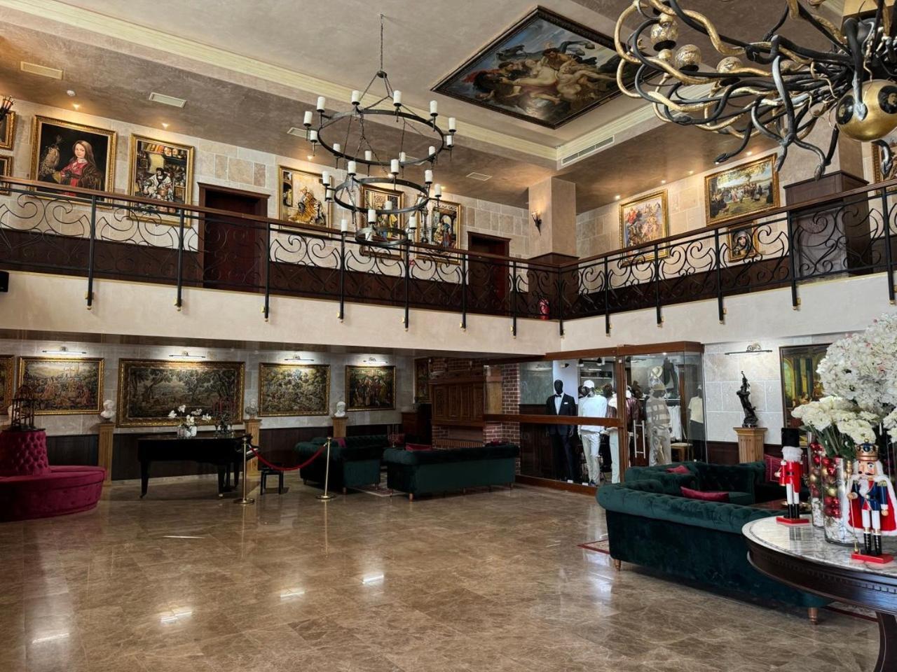 Alchemist Residence Von Goldenburg Belashtitsa Bagian luar foto
